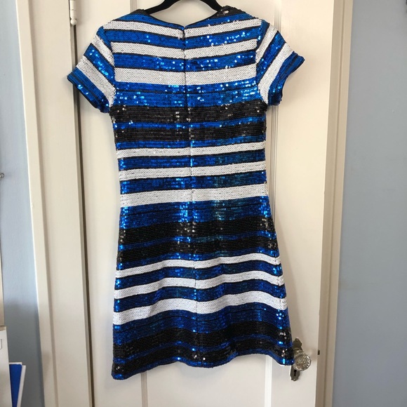 GUESS LIKE NEW Sequin Short Sleeve Stripe Dress - Picture 4 of 9
